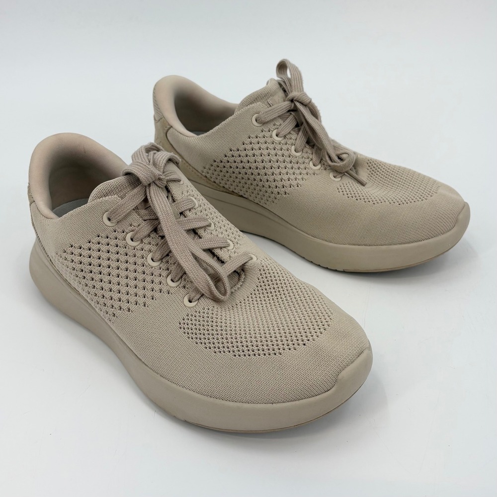 Kizik Tan Slip On Sneakers Tennis‎ Shows Womens 6.5